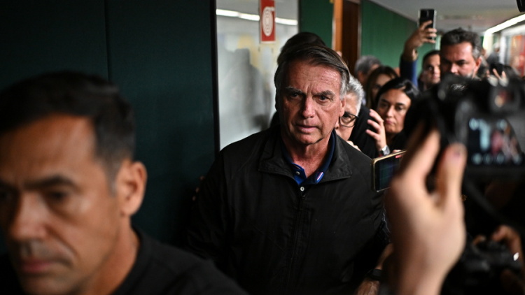 Ο Μπολσονάρου υποβλήθηκε σε χειρουργική επέμβαση για την αντιμετώπιση επίμονου λόξυγγα 