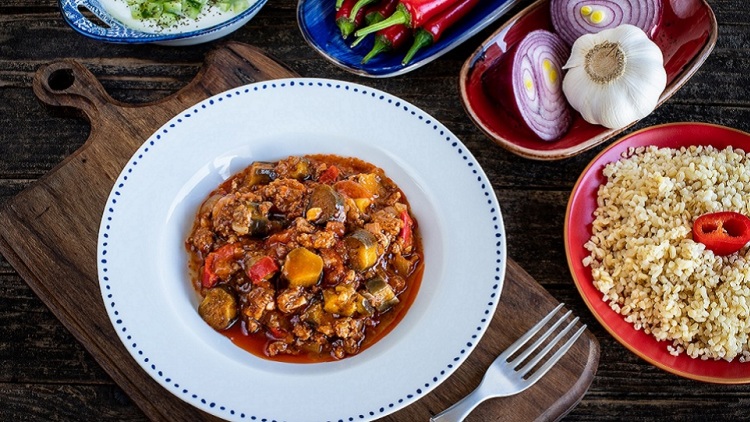 Τούρκικος μουσακάς από τα χέρια του σεφ της Πρεσβείας στην Αθήνα