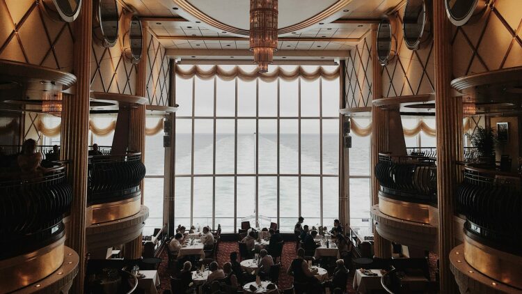 Ζωή εν πλω: Aυτό είναι το νέο μοντέλο κατοικίας που κερδίζει έδαφος
