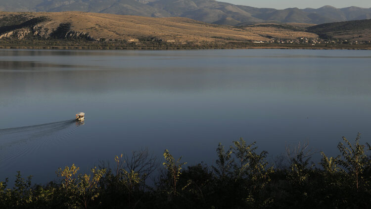 Βεγορίτιδα-Καστοριά: Μια διαδρομή με αυτοκίνητο ανάμεσα σε τέσσερις λίμνες