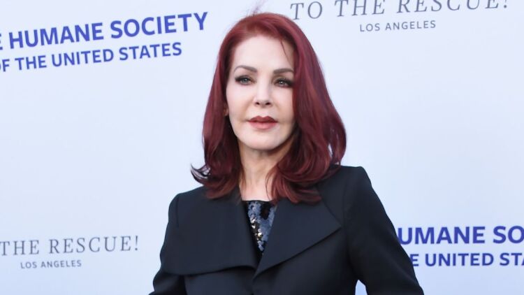 Η Πρίσλεϊ ξεσπά για τον ισχυρισμό ότι η εγγονή της είναι η βιολογική μητέρα του μικρότερου γιου του Τραβόλτα