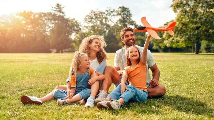 Oι 9 συνήθειες που κάνουν πιο ευτυχισμένα τα παιδιά