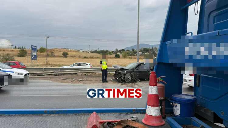 Καραμπόλα τεσσάρων ΙΧ κι ενός φορτηγού στη Θεσσαλονίκης – Μουδανιών, δύο άτομα τραυματίστηκαν