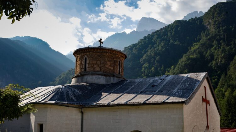 Ανεξερεύνητοι Τόποι: Ένα ταξίδι αιώνων στα Μοναστήρια της Κόνιτσας 