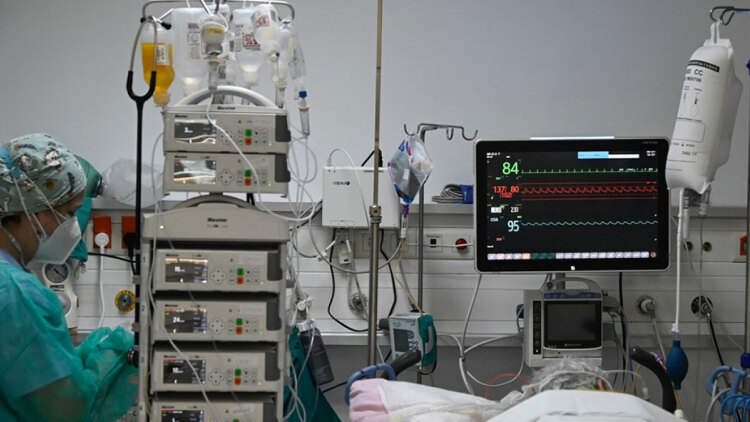 Βγήκε από τη ΜΕΘ του ΠΑΓΝΗ η 25χρονη ειδικευόμενη γιατρός προσβλήθηκε από μηνιγγίτιδα