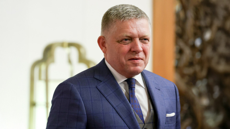 O Ρόμπερτ Φίτσο διαψεύδει δημοσίευμα του Politico για την «επικίνδυνη» ψυχολογική κατάσταση του Τραμπ