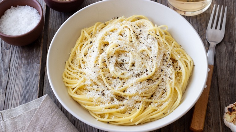 17 συνταγές για να μαγειρέψετε μια βροχερή μέρα με ό,τι έχετε ήδη σπίτι