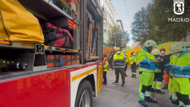 Κατέρρευσε εξαώροφο κτίριο στη Μαδρίτη - Πληροφορίες για εγκλωβισμένους και τραυματίες, δείτε βίντεο