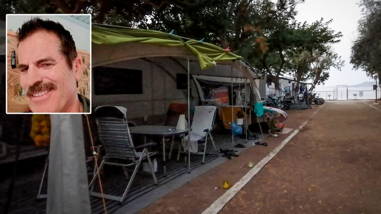 Κατασχέθηκαν λάπτοπ, τάμπλετ και κινητά τηλέφωνα σε έρευνα της ΕΛΑΣ σε Αθήνα και Φοινικούντα