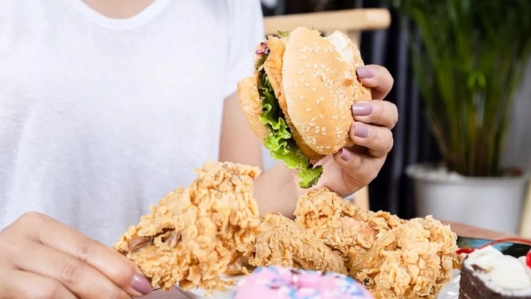 Κάνετε διατροφή άλλα έχετε έξοδο; Να τι μπορείτε να παραγγείλειτε (όχι μόνο σαλάτα)