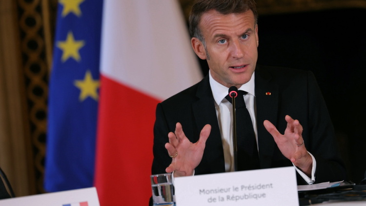 Μακρόν για τη ληστεία στο Λούβρο: Τα κοσμήματα θα βρεθούν, διαβεβαιώνει ο Γάλλος πρόεδρος