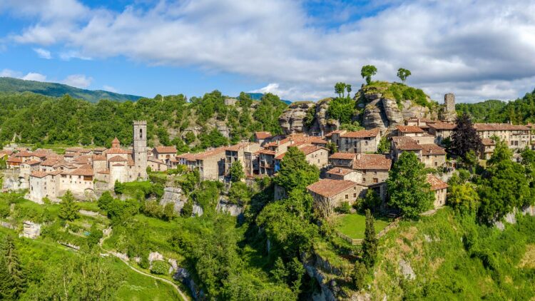 Siurana, Rupit, Frías: Ταξίδι σε 3 χωριά της Ισπανίας με κινηματογραφική ομορφιά

