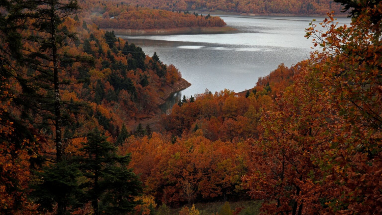 5 φθινοπωρινές εικόνες της Ελλάδας σαν καρτ ποστάλ