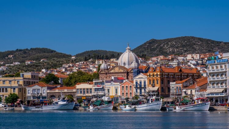 Ταξίδι στη Μυτιλήνη: Χρονοκάψουλα στο Αιγαίο
