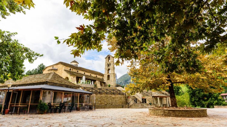 Στα ορεινά της Άρτας: Γραφικά χωριά, πανέμορφα τοπία και μοναδική θέα
