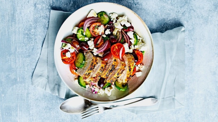 Γιατί όλοι στο εξωτερικό μιλούν για τα Greek Bowls, το πιο νόστιμο «εργασιακό» lunch της χρονιάς
