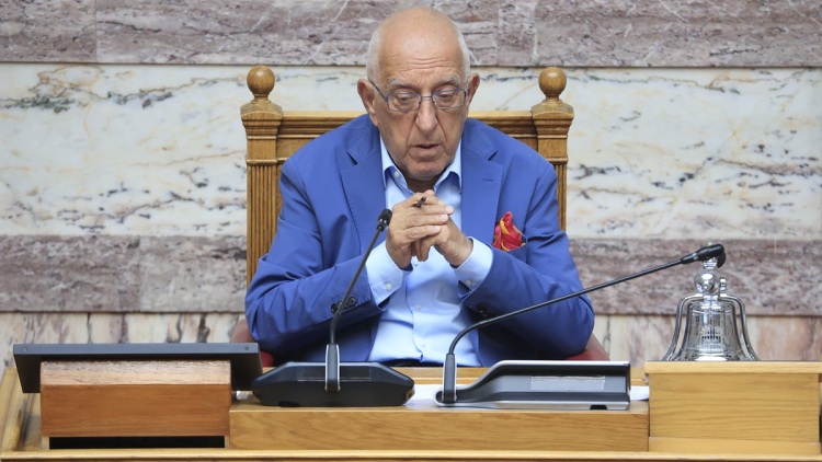 Κακλαμάνης: Αν δεν υπάρχει κώλυμα, η Βουλή θα προσπαθήσει να αγοράσει τις φωτογραφίες των 200 εκτελεσθέντων στην Καισαριανή