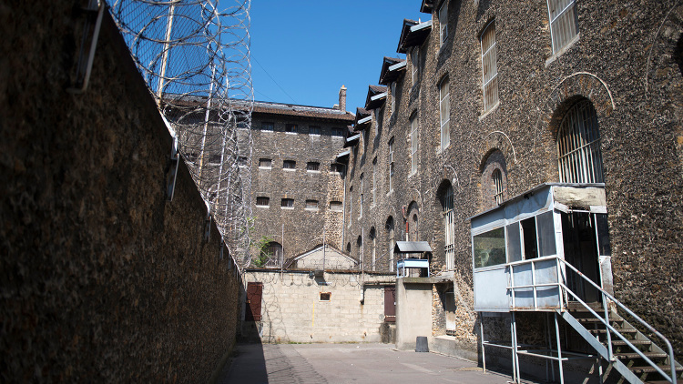 Στη φυλακή τέσσερις μάρτυρες του Ιεχωβά στη Ρωσία, καταδικάστηκαν για εξτρεμιστική δραστηριότητα