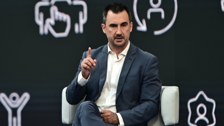 Συμβιβασμός μέχρι νεωτέρας στο Συνέδριο της Νέας Αριστεράς: Και «ναι» και «όχι» στο Λαϊκό Μέτωπο 

