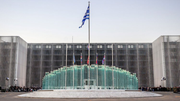 Δεν πωλείται το κτίριο του Πολεμικού Ναυτικού στην Πλατεία Κλαυθμώνος, το υπουργείο Άμυνας διαψεύδει δημοσιεύματα