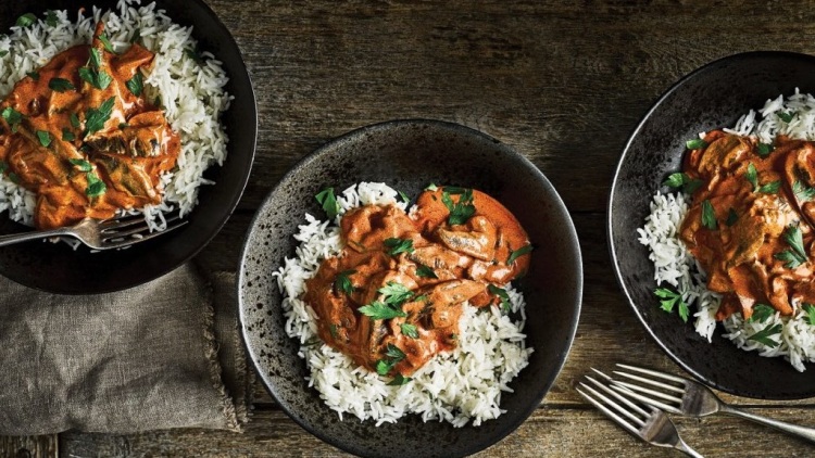 Μανιτάρια στρογγανόφ με ρύζι
