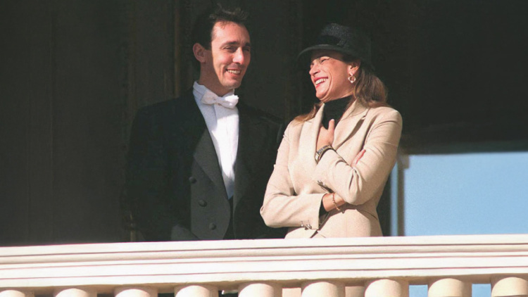 Μου έριξαν ουσίες και με φωτογράφησαν με το γυμνό μοντέλο: Ο πρώην σύζυγος της Στεφανί του Μονακό αποκαλύπτει το «στημένο» σκάνδαλο