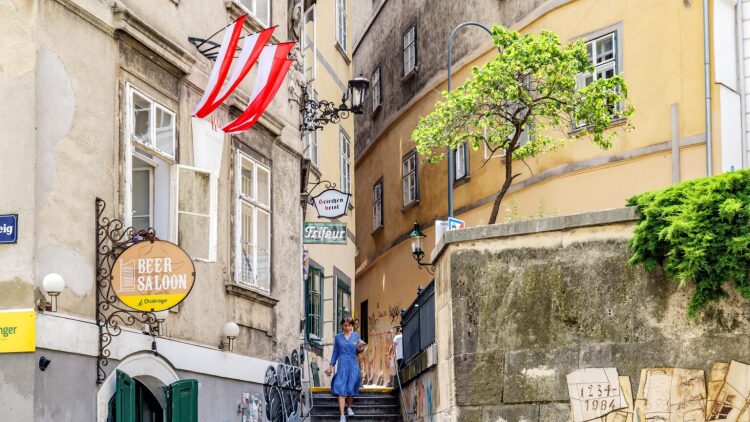 Μια περιπλάνηση στην ελληνική γειτονιά της Βιέννης
