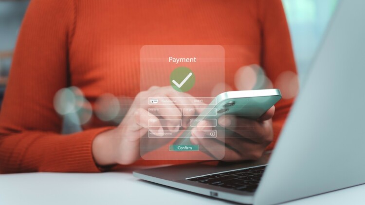 Υποχρεωτική από 1/12 η αποδοχή πληρωμής με IRIS από τις επιχειρήσεις στις λιανικές συναλλαγές 