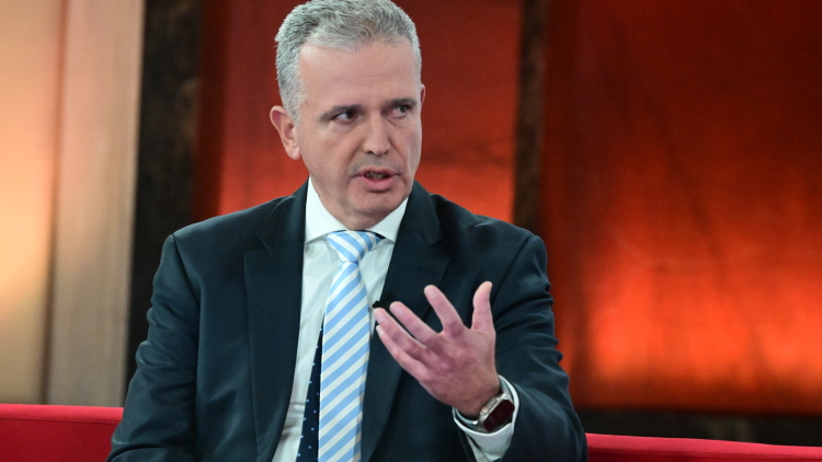 Ο Σκλήκας μία μέρα πριν παραιτηθεί ασφαλίστηκε με 461.000 ευρώ για τυχόν ζημιές στα ΕΛΤΑ