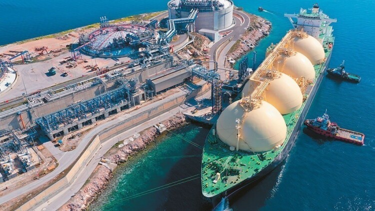 Eurobank Research: Η Ελλάδα σε ρόλο κεντρικού ενεργειακού κόμβου της Ευρώπης με το 20ετές deal για το LNG