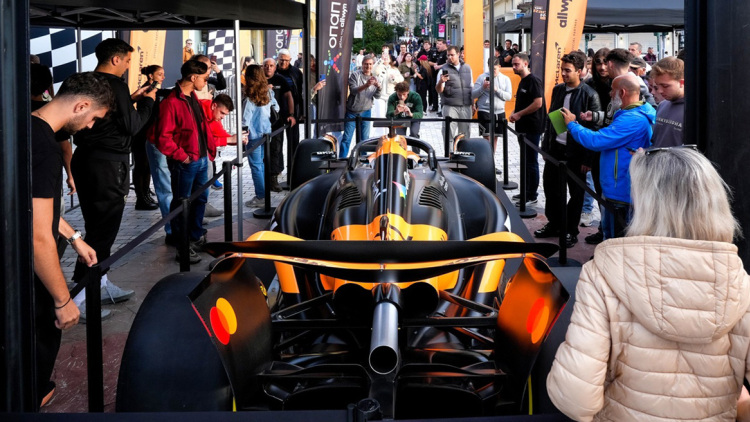 Το showcar της McLaren F1 Team στο Ζάππειο Μέγαρο
