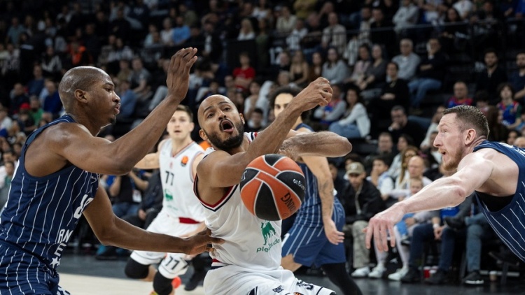 Αναντολού Εφές - Αρμάνι Μιλάνο 93-97: Πήρε την ματσάρα των δύο παρατάσεων με Σιλντς και Λεντέι
