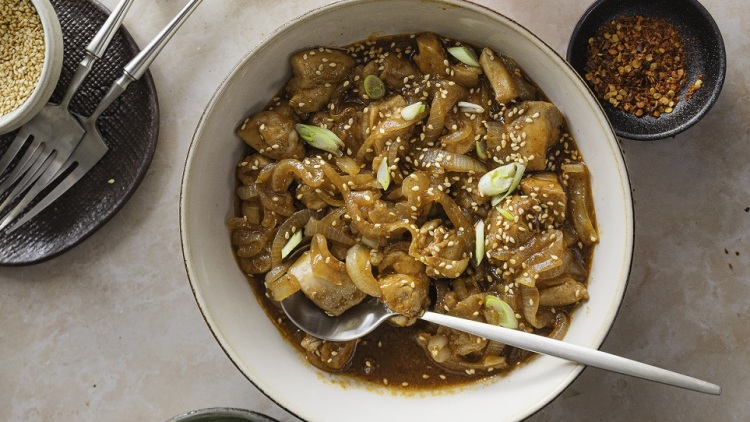 Μπουκιές κοτόπουλο σε ασιατικό «στιφάδο»
