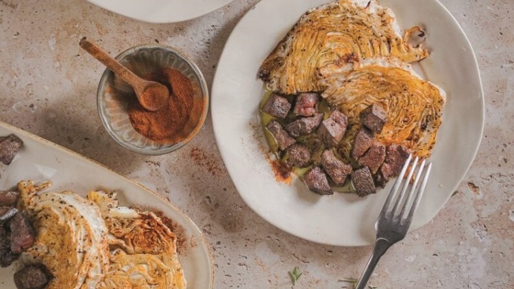 Μοσχαρίσιο συκώτι με ψητό λάχανο
