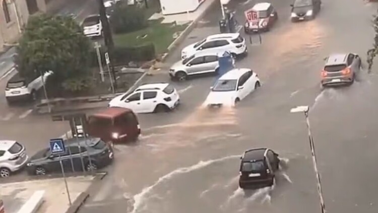 Εικόνες αποκάλυψης από τη σφοδρή κακοκαιρία σε Ιταλία και Ισπανία - Δείτε βίντεο και φωτογραφίες