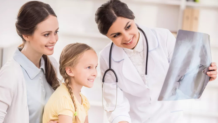 H Παιδοακτινολογία φροντίζει τους μικρούς ασθενείς με ασφάλεια και ευαισθησία – Η ειδικός εξηγεί