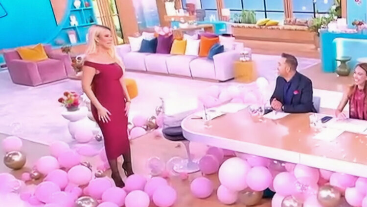 Φουλ του ροζ το στούντιο της Κατερίνας Καινούργιου που περιμένει κοριτσάκι - «Ήταν όνειρό μου εδώ και χρόνια να γίνω μανούλα»