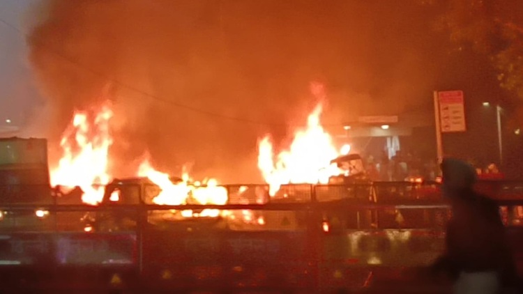 Ινδία: Έκρηξη κοντά στο Κόκκινο Φρούριο, ένα εμβληματικό μνημείο στο Νέο Δελχί