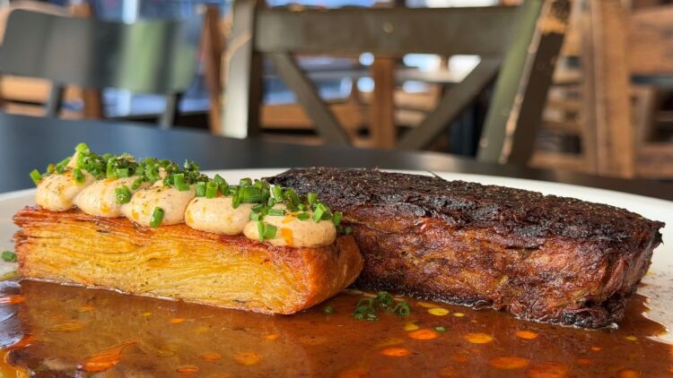 Ντάνγκαρα: Στη σκιά της Ροτόντας η παράδοση φοράει sneakers