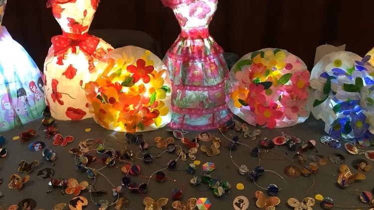 Χριστουγεννιάτικο bazaar από την ομάδα εθελοντισμού «Στήριξη» - Βοήθεια σε άπορες πολύτεκνες οικογένειες και Ειδικά Σχολεία