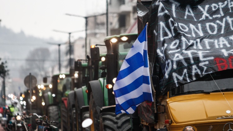 Στο Αγροτικής Ανάπτυξης σήμερα οι κτηνοτρόφοι - Μπλόκα με τρακτέρ στις αρχές Δεκεμβρίου ετοιμάζουν οι αγρότες