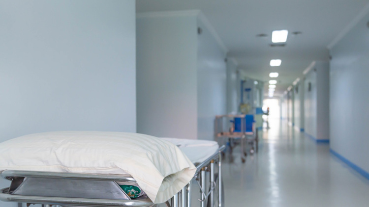 Για 40 λεπτά οι γιατροί έδιναν μάχη να επαναφέρουν τον 3χρονο που έπεσε από μάντρα στην Αχαΐα - Πώς έγινε η τραγωδία