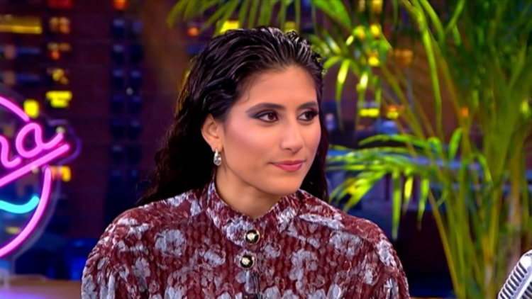 Μαρίνα Σπανού: «Μας έχουν μπερδέψει και για ζευγάρι με τον πατέρα μου» - Γιατί την ενοχλεί να τη λένε φασαία και πώς ξεκίνησε να τραγουδάει στην Αρεοπαγίτου
