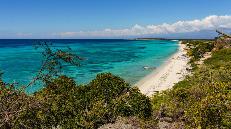 Πώς ένα μικρό νησί της Καραϊβικής βγάζει... εκατομμύρια ευρώ χωρίς να κάνει το παραμικρό