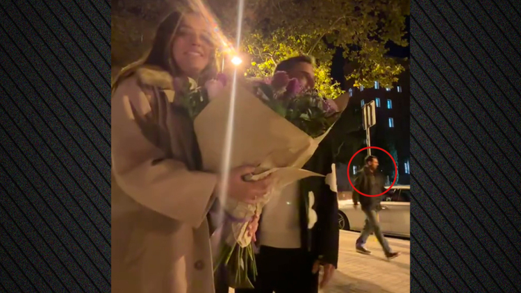 Ζευγάρι έκανε ρομαντική βόλτα στη Βαρκελώνη και... πάγωσε όταν πέρασε δίπλα τους ο Μέσι - Δείτε βίντεο