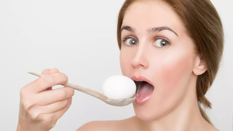 Το θρεπτικό συστατικό που λείπει από τον εγκέφαλο όσων είναι βουτηγμένοι στο άγχος – Ποια τρόφιμα το περιέχουν
