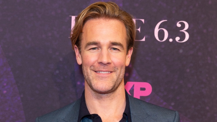 Ο Τζέιμς Βαν Ντερ Μπικ πουλά αναμνηστικά από τη σειρά «Dawson's Creek» για να πληρώσει τις θεραπείες του για τον καρκίνο