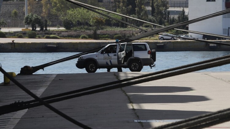 Θρίλερ με τη σορό του 70χρονου που βρέθηκε στο λιμάνι του Πειραιά - Οι συγγενείς του είχαν δηλώσει την εξαφάνισή του