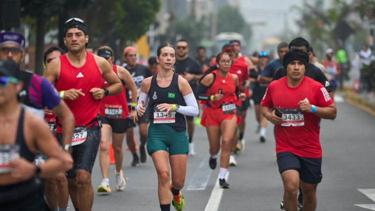 Τρέξατε στον Μαραθώνιο; Top συμβουλές αποκατάστασης από έναν γιατρό Μαραθωνοδρόμο
