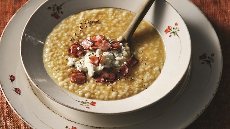 25 συνταγές με μπέικον – από μεζέδες και σάντουιτς έως κυρίως πιάτα
